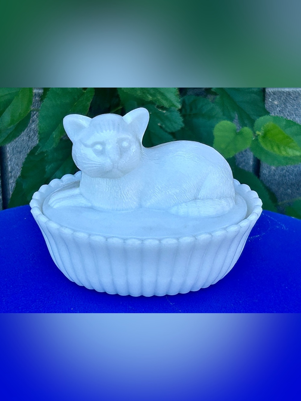 Vintage Westmoreland Milk Glass Cat Lidded Candy Dish